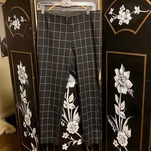 A New Day plaid black and white pants😍